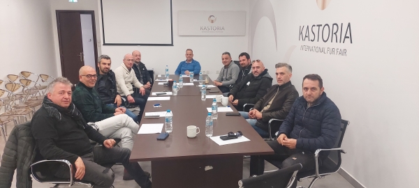 Το Διοικητικό Συμβούλιο του Συνδέσμου Γουνοποιών Καστοριάς